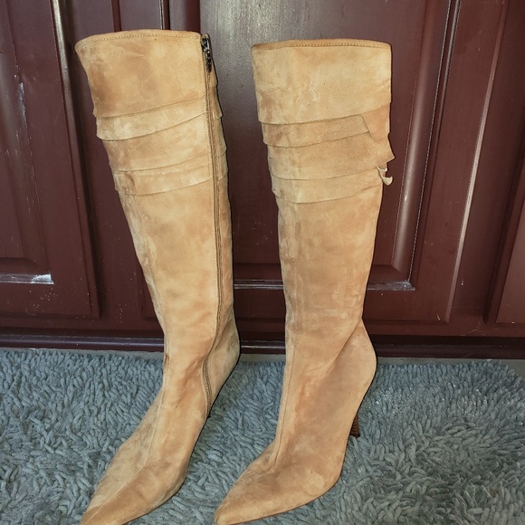 GCI COLLEZIONE Tan SUEDE PLEATED BOOTS SIZE 9 M - Picture 2 of 8